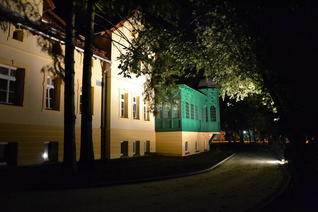Dwor Spalice Spa Residence & Restaurant Lawendowa Restauracja Olesnica  Exterior photo