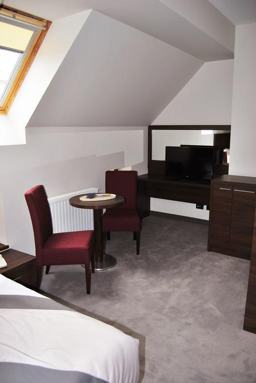 Dwor Spalice Spa Residence & Restaurant Lawendowa Restauracja Olesnica  Room photo