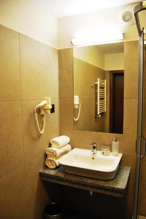 Dwor Spalice Spa Residence & Restaurant Lawendowa Restauracja Olesnica  Room photo